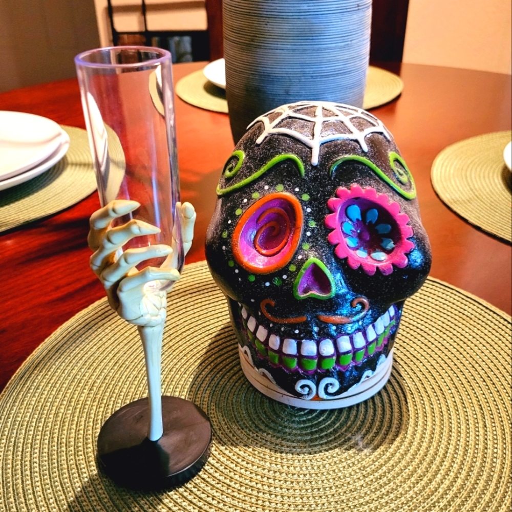 Skull - Picture 3 of 7